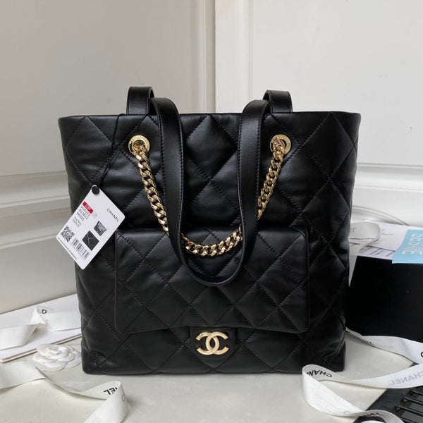 CC 19 TOTE 33CM BLACK LAMBSKIN GOLD HARDWARE
