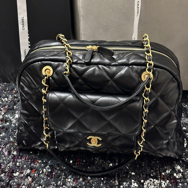 BOWLING BAG 44 IN BLACK SOFT LAMBSKIN GOLD HARDWARE