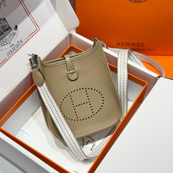 HERMES 25S MINI EVELYNE 18 IN BEIGE MARFA PATTERNED STRAP CALFSKIN SILVER HARDWARE